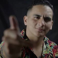 DANI CLARK OFICIAL portrait